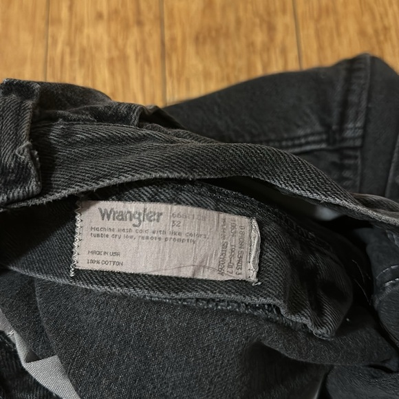 Vintage Black Wrangler Jorts Size 32 - Picture 3 of 7